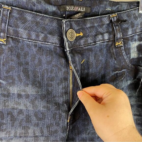 Roz & Ali Jeans Women's 16 Plus Size Leopard Print Skinny Denim Stretch Pockets - Picture 6 of 11